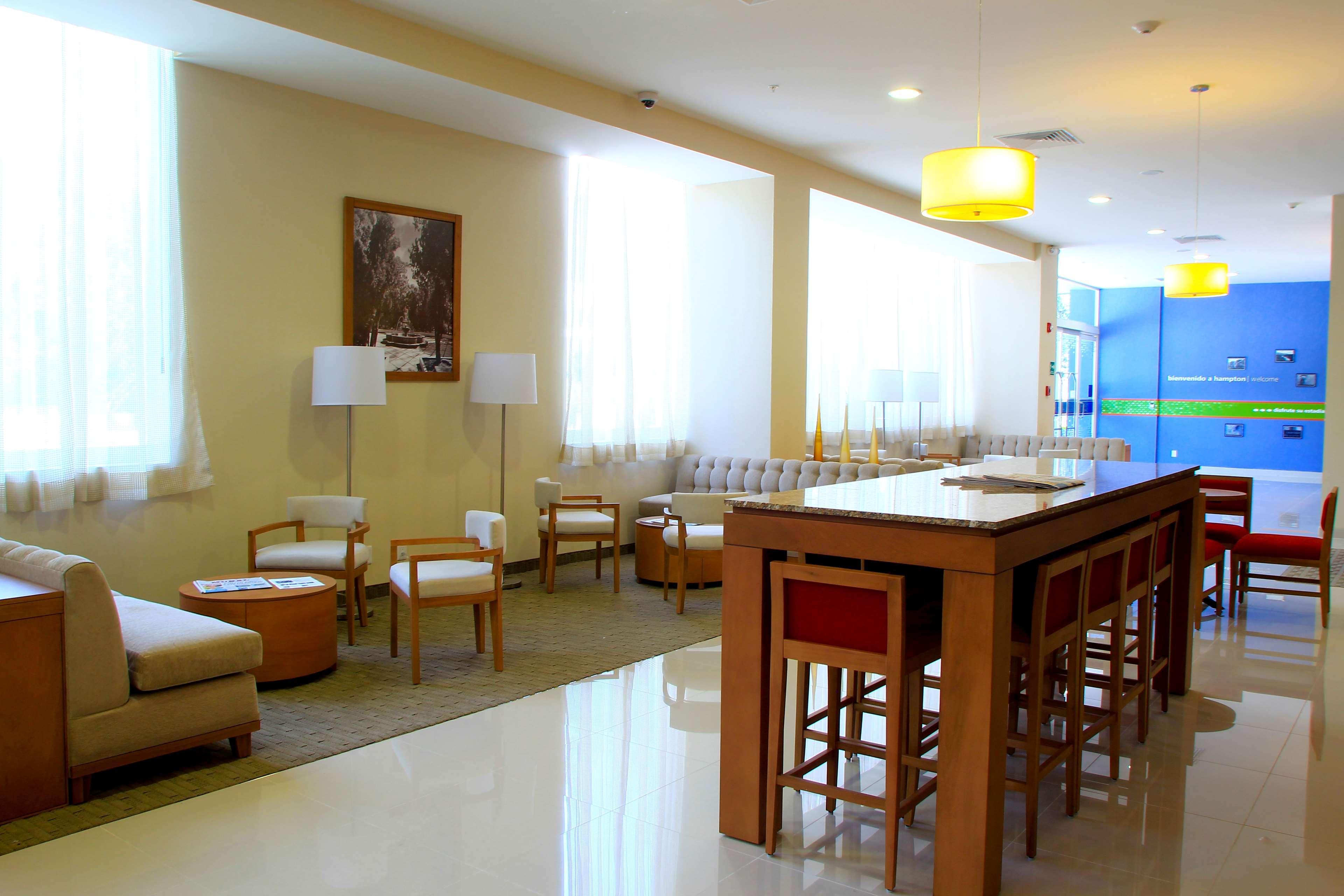 Hampton By Hilton Guadalajara Expo Hotel Exterior photo