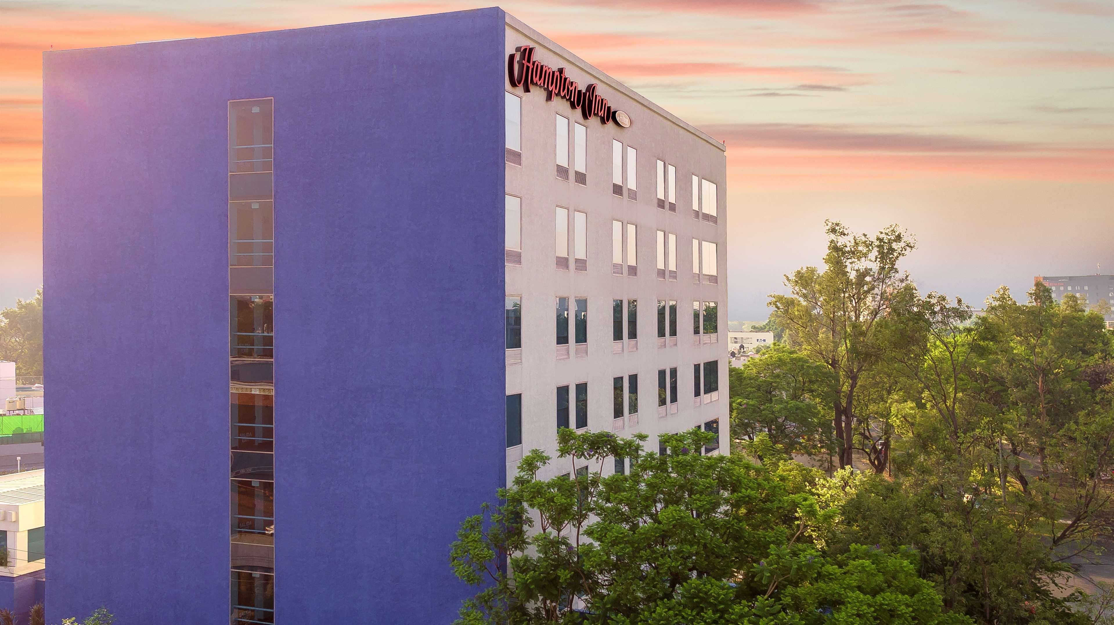 Hampton By Hilton Guadalajara Expo Hotel Exterior photo
