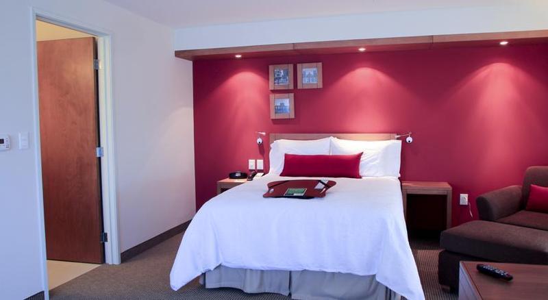 Hampton By Hilton Guadalajara Expo Hotel Exterior photo